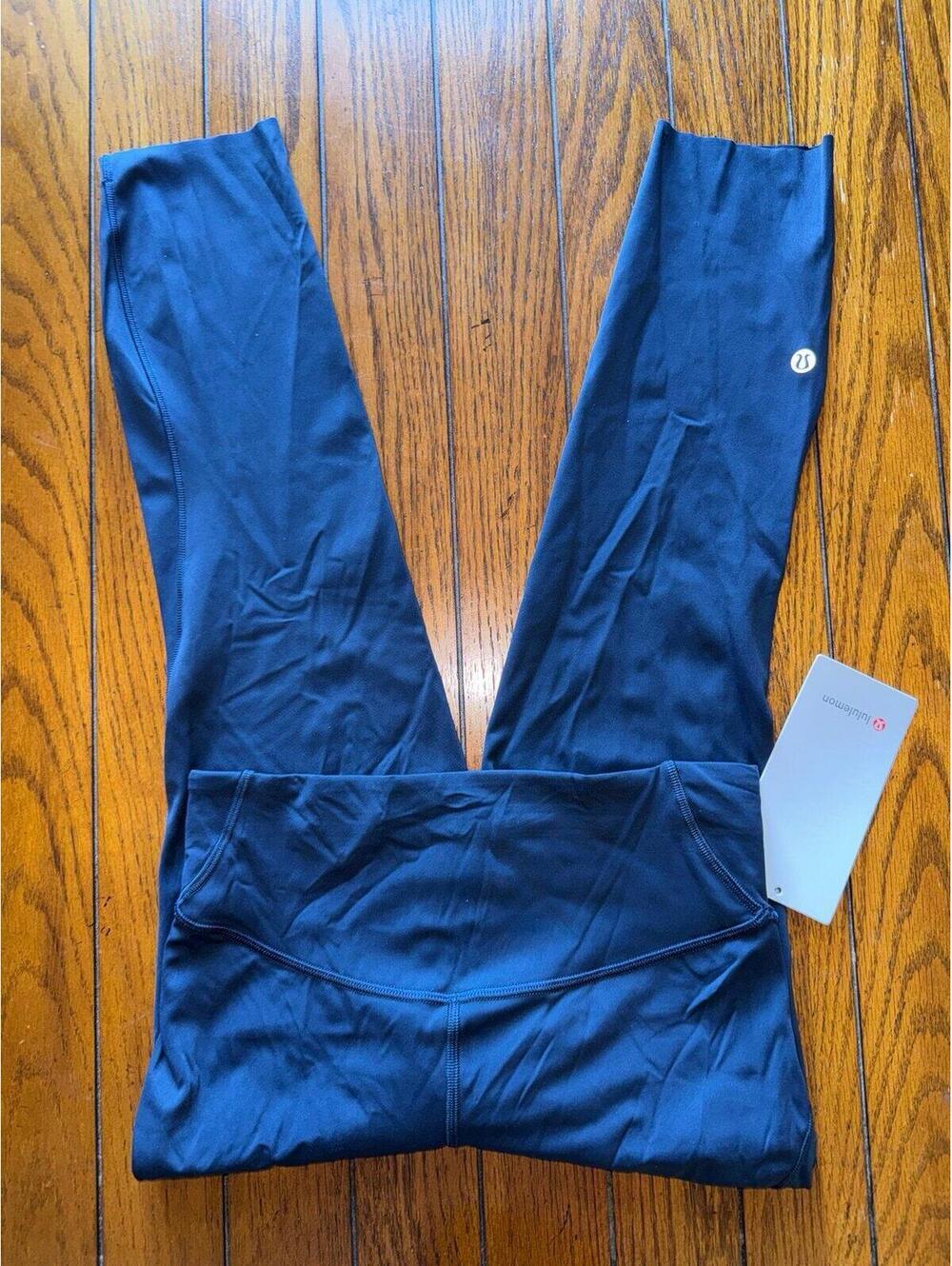 Lululemon Base Pace High Rise 23” True Navy Size 6 NWT - Picture 1 of 7